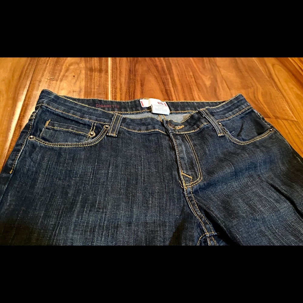 BDG Women’s Cigarette Jeans - Picture 5 of 9